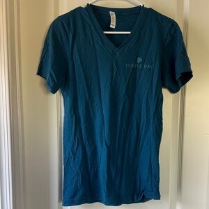 Women's Teal V-Neck Short Sleeve Turtle Bay Tee / A60